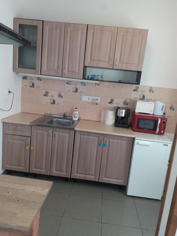 Oazis Apartman Шарошпатак Екстер'єр фото
