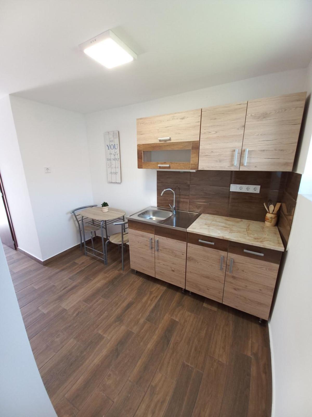 Oazis Apartman Шарошпатак Екстер'єр фото