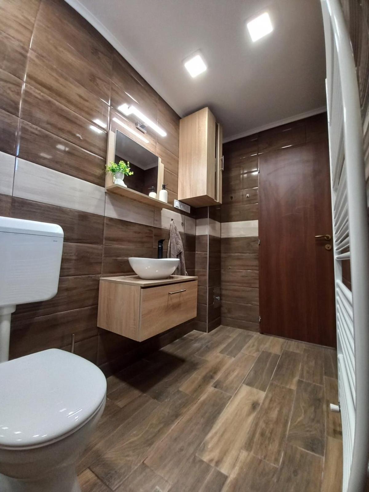 Oazis Apartman Шарошпатак Екстер'єр фото